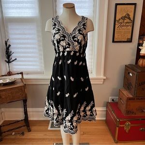 Karen Kane black dress with white flowers embroidered Size M